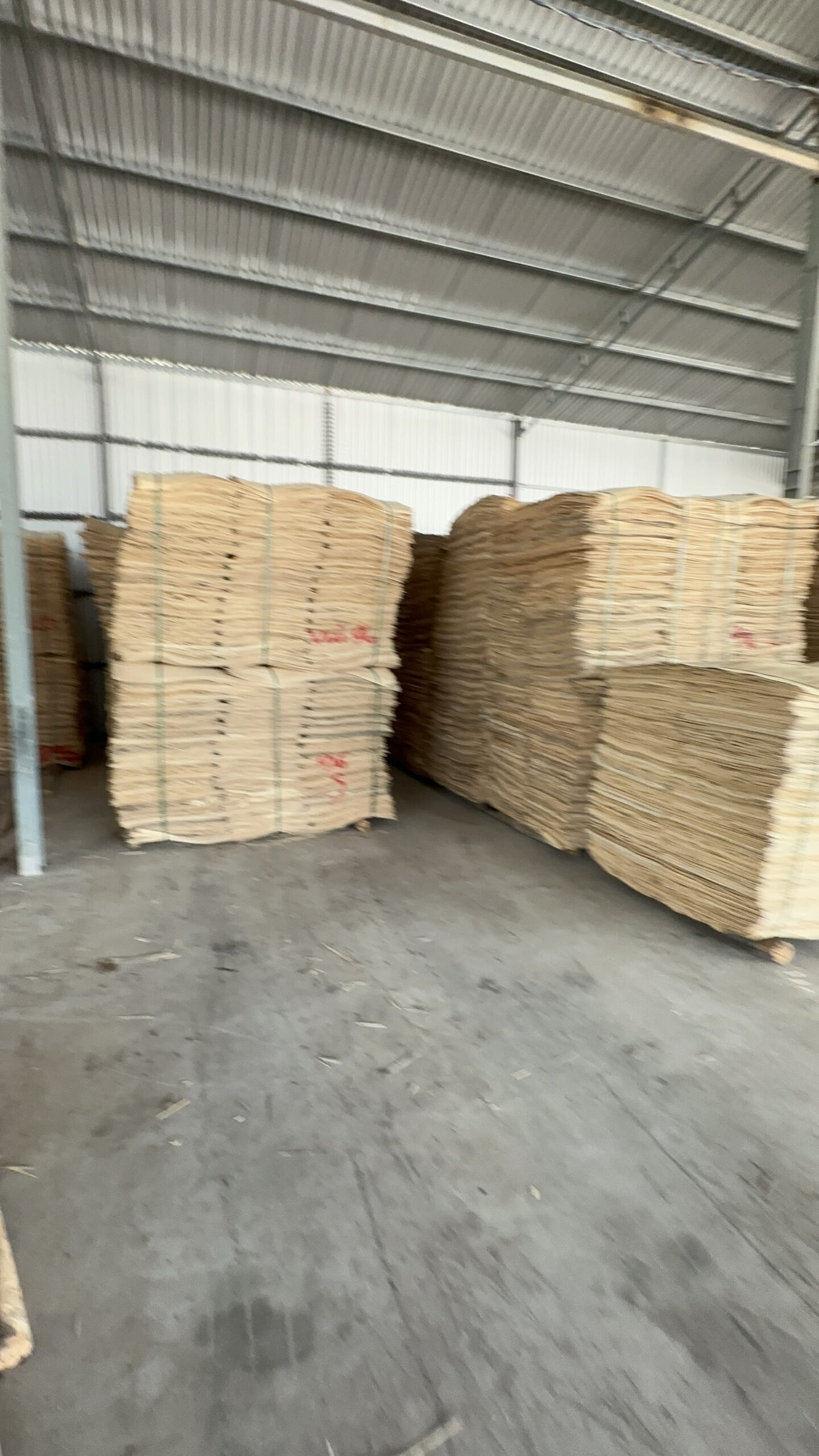 ván bóc cao su (rubberwood veneer / core veneer) – nguyên liệu sản xuất ván Ép ván bóc cao su (rubberwood veneer / core veneer) – nguyên liệu sản xuất ván Ép